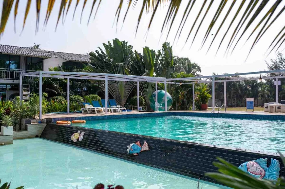 Foxoso La Alphonso Beach Resort โ photo 9