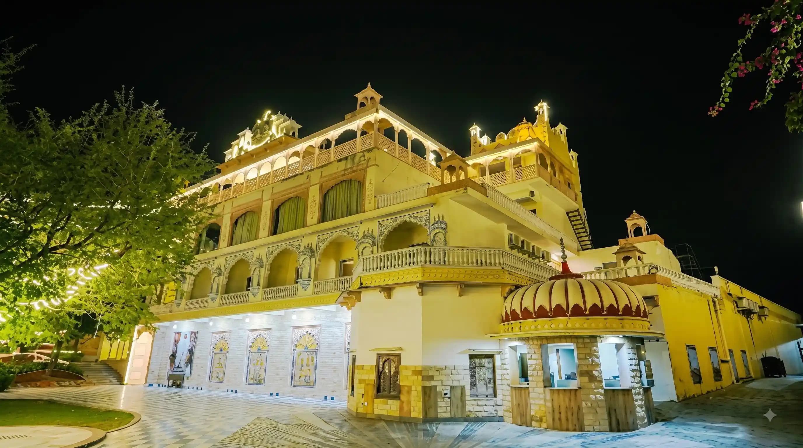 Lohagarh Fort Resort & Spa